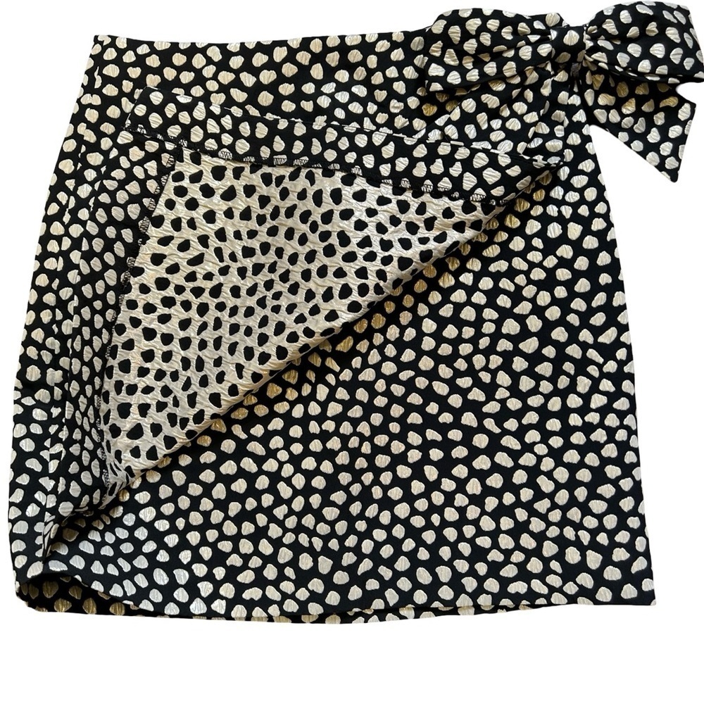 J. Crew Black and Gold Metallic Pebble Print Jacquard Wrap Skirt Size 4 - Picture 11 of 16